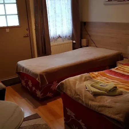 Rahnsdorf Am Mueggelsee Guest house 3*